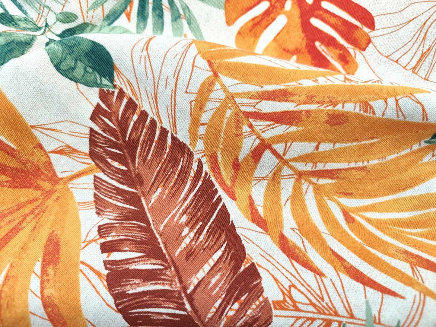 Mantel Tropical Naranja (1.6 x 2.6 m - 2.4 x 2.4 m)